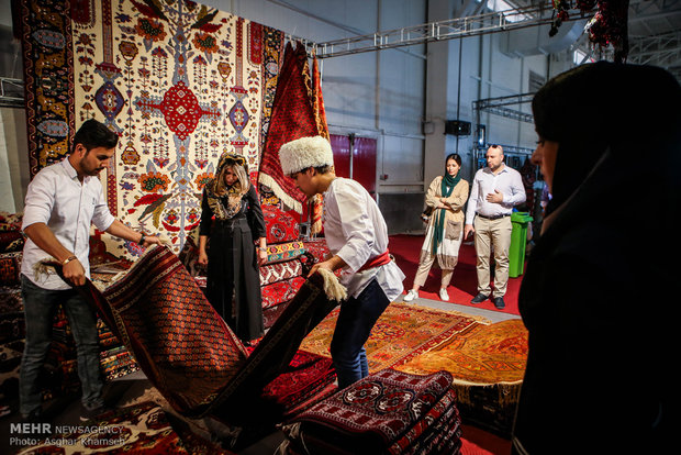 Natl. Crafts Exhibition opens in Tehran