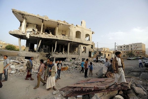 السعودية تقر بقتل مدنيين خطأ في غارة صنعاء
