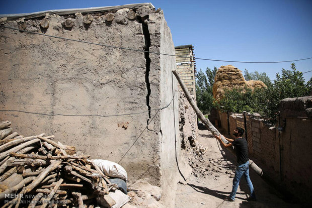 İran'ın Doğu Azerbaycan eyaletindeki depremden kareler