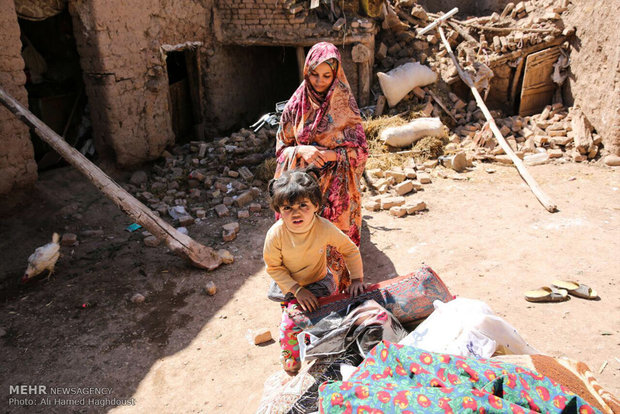 İran'ın Doğu Azerbaycan eyaletindeki depremden kareler