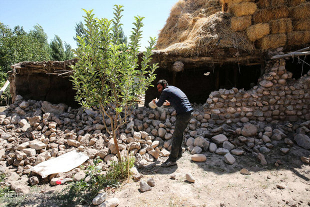 İran'ın Doğu Azerbaycan eyaletindeki depremden kareler