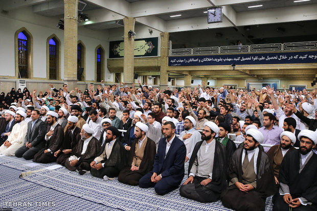 Seminary Students of Tehran Province Meet with Ayatollah Khamenei