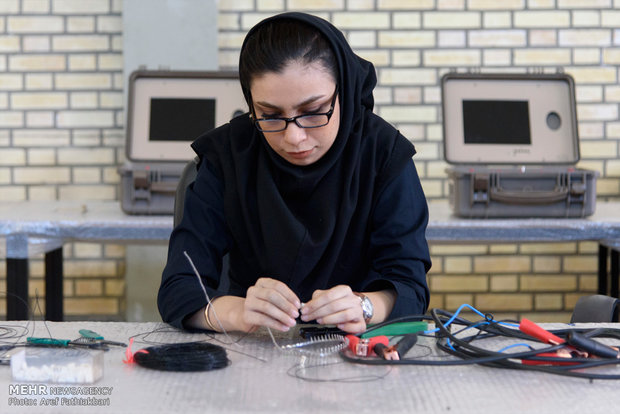 افتتاح پروژه‌های اقتصادی و عمرانی در کرج با حضور علی اکبر صالحی رئیس سازمان انرژی اتمی و معاون رئیس‌جمهور