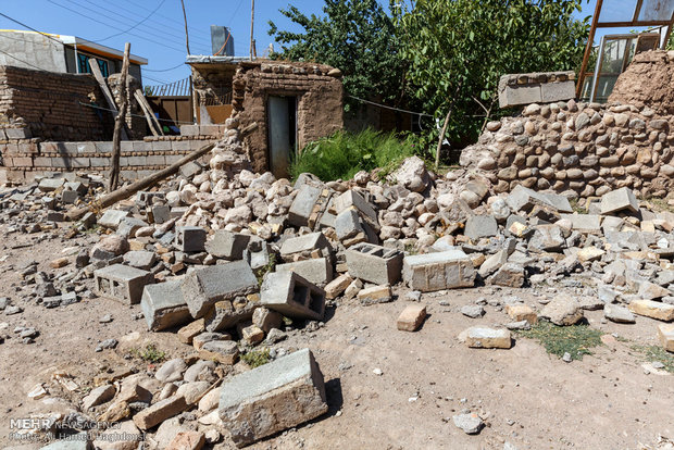 خسارات زلزله در روستای ایوق، در 3 کیلومتری شربیان شربیان آذربایجان شرقی