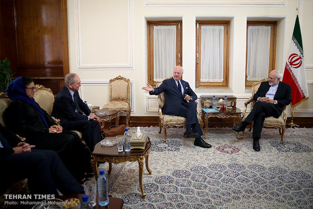 Iran's Zarif meets UN Syria special envoy