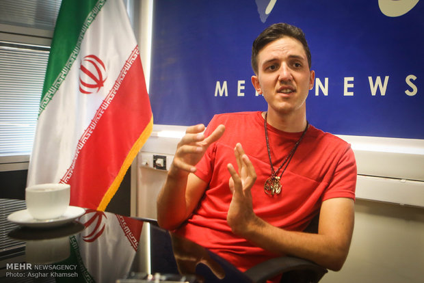 Cyclist Basti Gutmann in Iran for his nature tour