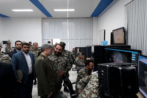 وزیر دفاع از نمایشگاه توانمندی های پدافند هوایی بازدید کرد