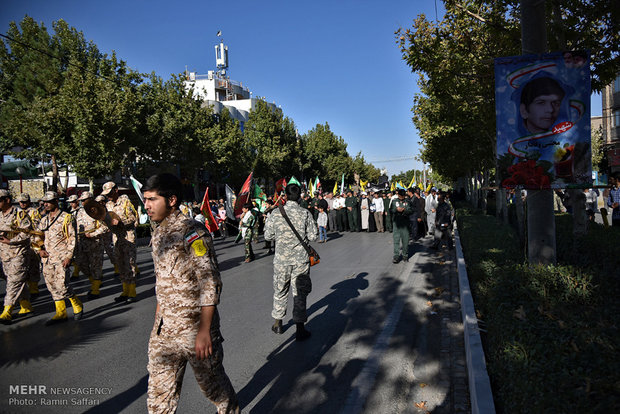 تشییع پیکر مطهر دو شهید گمنام در شاندیز