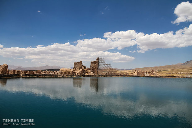 Takht-e Soleyman: harmonious sanctuary inspired by natural context