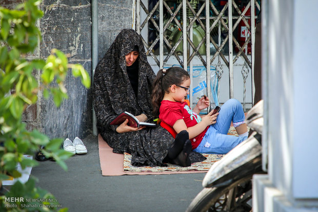 مراسم دعای عرفه در خیابان سعدی تهران