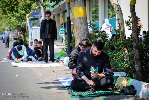 مراسم دعای عرفه در خیابان سعدی تهران