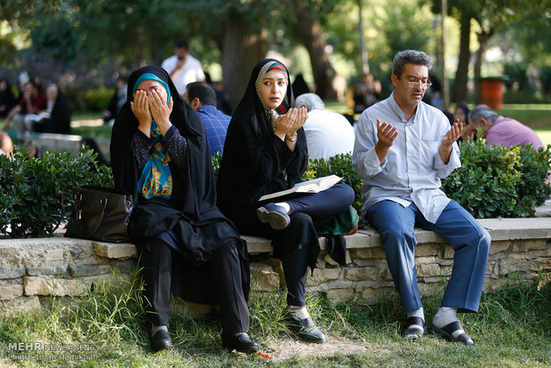 مراسم دعای عرفه در همدان