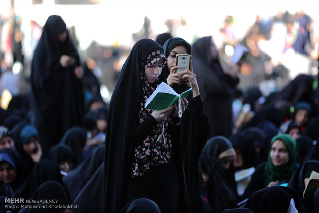 اقامة مراسم قراء دعاء عرفة في مسجد جمكران بمدينة قم