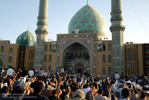 اقامة مراسم قراء دعاء عرفة في مسجد جمكران بمدينة قم