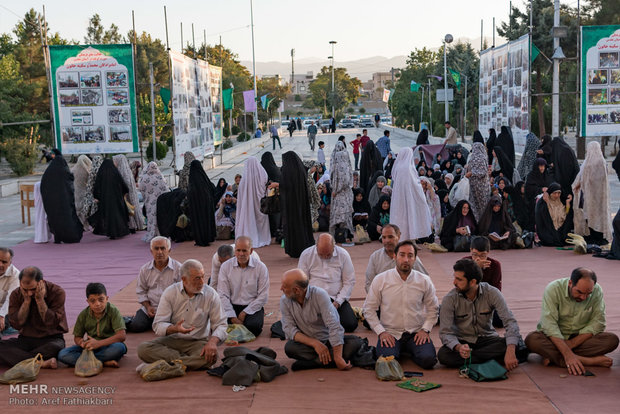 اقامه نماز عید قربان در آستان مقدس امامزاده محمد (ع) ـ حصارک