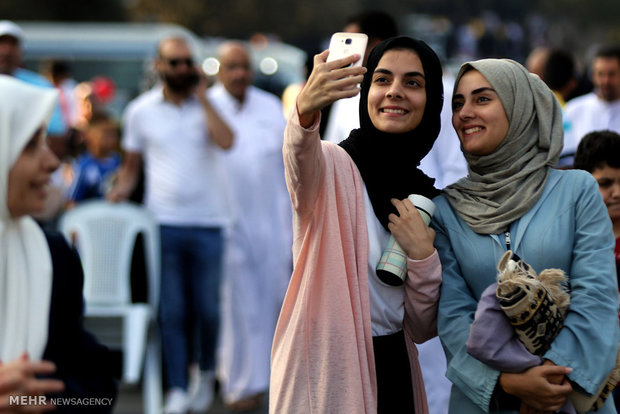 مشاهد من إحتفالات عيد الأضحي المبارك في مختلف أنحاء العالم