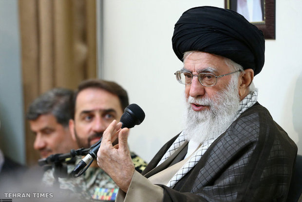 Ayatollah Khamenei receives commanders and officials of IRI's Army