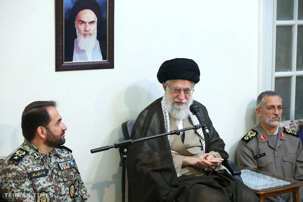 Ayatollah Khamenei receives commanders and officials of IRI's Army