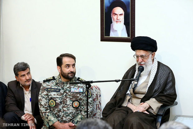 Ayatollah Khamenei receives commanders and officials of IRI's Army