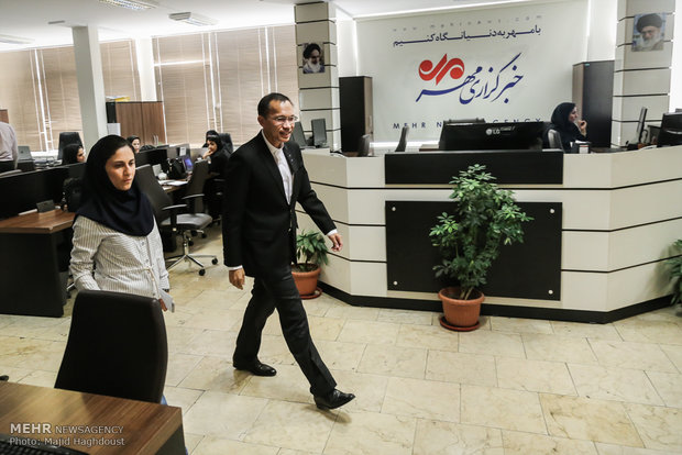 Thai envoy to Tehran visits Mehr News Agency HQ