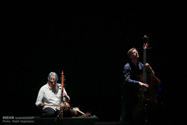 Kayhan Kalhor, Rembrandt Trio jointly perform in Tehran