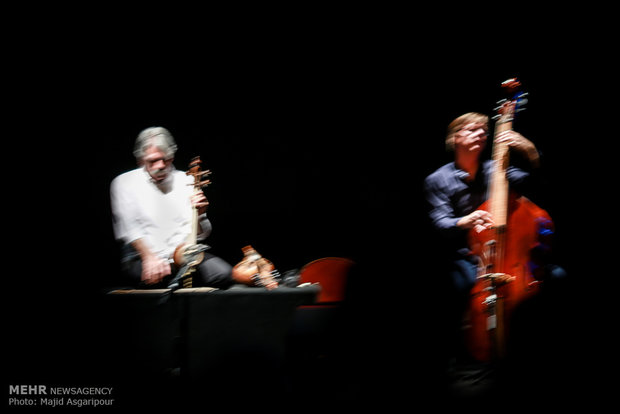 Kayhan Kalhor, Rembrandt Trio jointly perform in Tehran