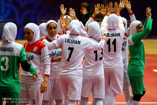 İran Kadın Milli  Futsal Takımı'ndan kareler