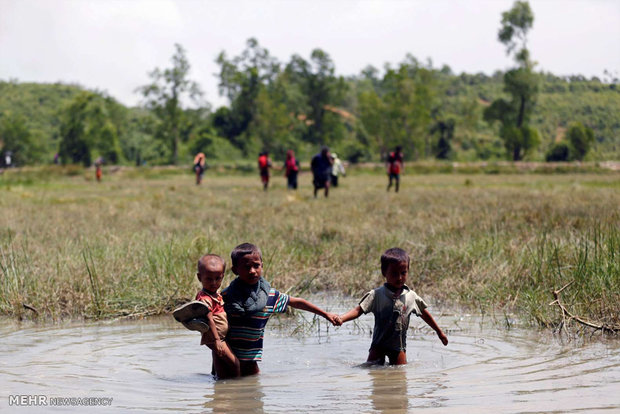 Rohingya Müslümanlarının soykırımdan kaçışı