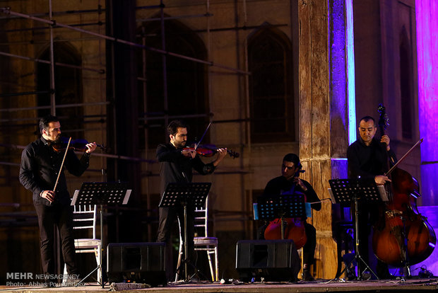 Nazeris stage concert in Isfahan