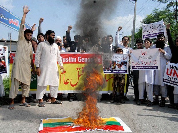 پاکستان کے مختلف شہروں میں میانمار کے مسلمانوں کی حمایت میں مظاہرے