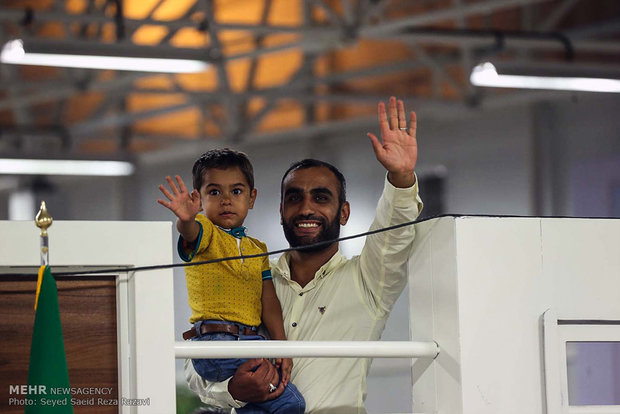 Iranian Hajj pilgrims returning home