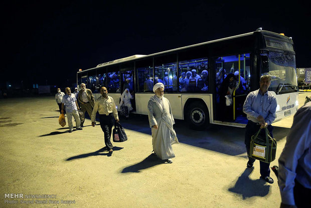 Iranian Hajj pilgrims returning home