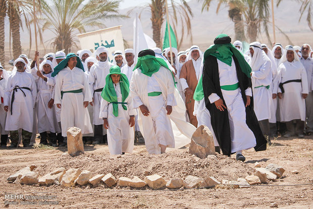 "من كنت مولاه فهذا على مولاه" 