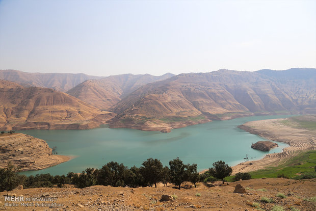 کوچ اجباری روستای میراحمد غریبی ها 