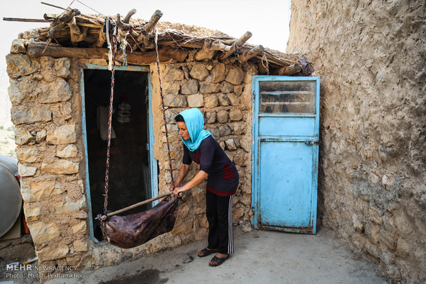 کوچ اجباری روستای میراحمد غریبی ها 