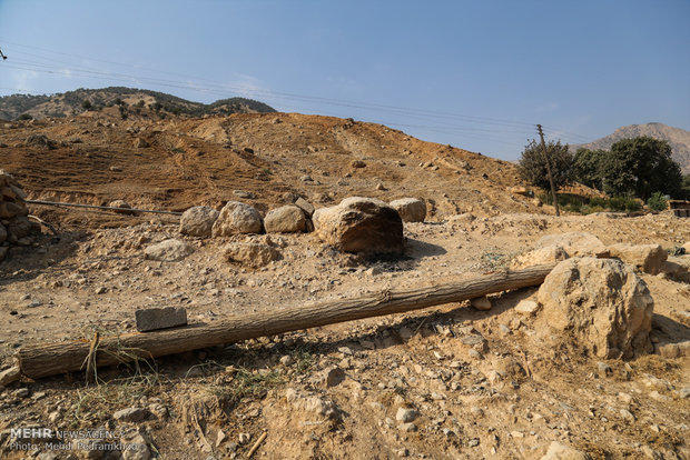 کوچ اجباری روستای میراحمد غریبی ها 