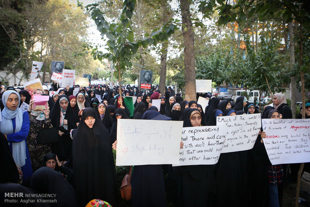Iranian students gather to protest situation in Myanmar
