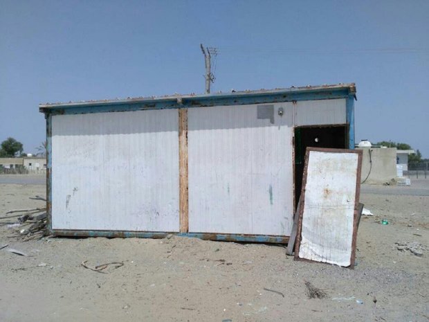 حال و روز ناخوش مدرسه روستای صلاحو در جاسک/تحصیل در گرمای کانکس