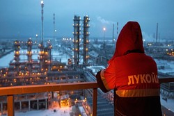 روسیه با کناز زدن عربستان، بزرگترین تامین کننده نفت خام چین شد