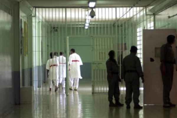 آزادی  ۱۶۶ زندانی از زندانهای آل خلیفه