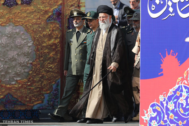 Ayatollah Khamenei attend graduation ceremony at Police Academy