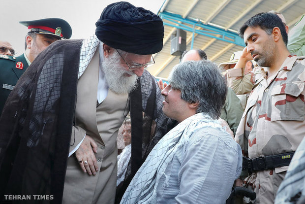 Ayatollah Khamenei attend graduation ceremony at Police Academy