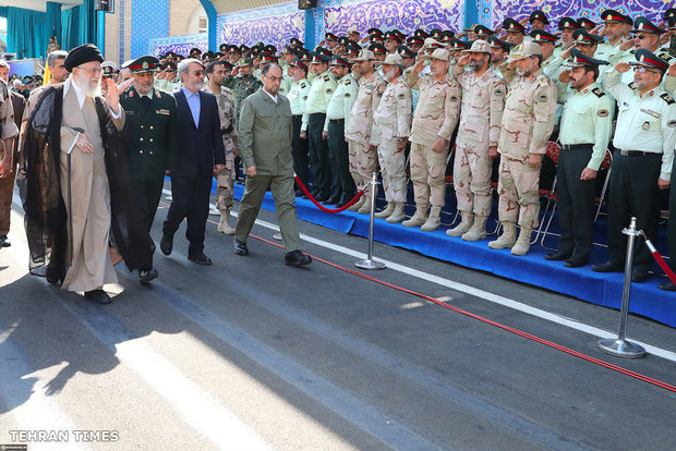 Ayatollah Khamenei attend graduation ceremony at Police Academy