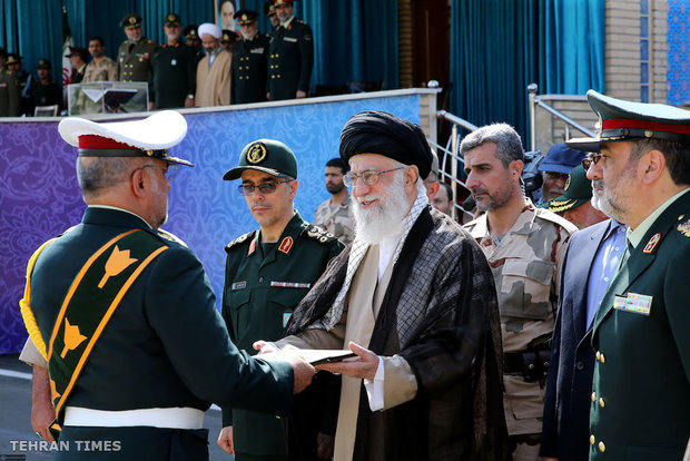 Ayatollah Khamenei attend graduation ceremony at Police Academy