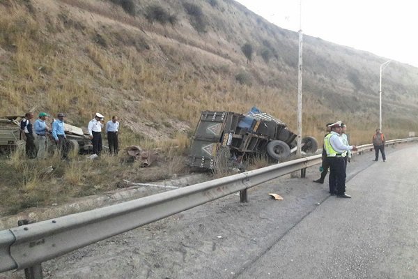 افزایش فوتی های تصادف جاده ساوه به ۵ نفر/۳ تن مصدوم شدند