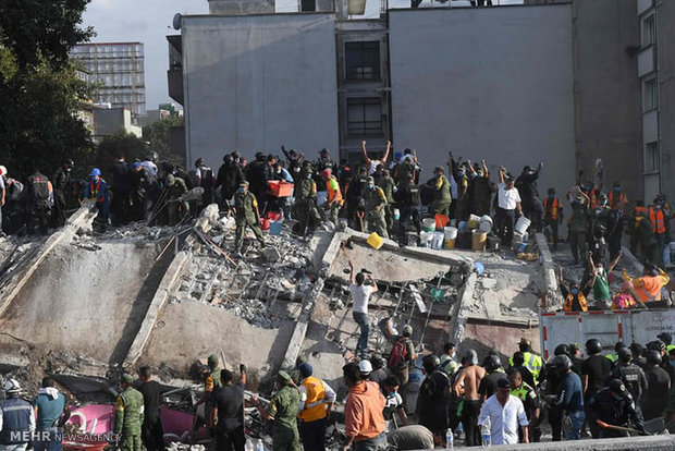 Powerful magnitude 7.1 quake rattles Mexico City