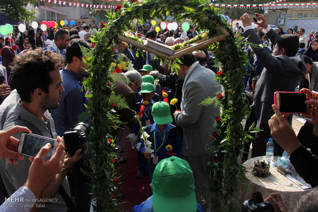 آیین زنگ شکوفه ها‎ در ارومیه