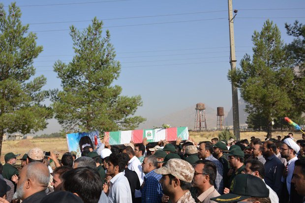 پیکر یک شهید گمنام دوران دفاع مقدس در کرمانشاه تشییع شد