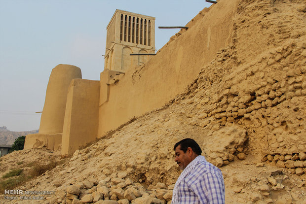 روزگار سهراب ادریسی