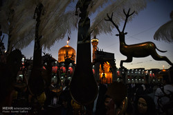عزاداری محرم در مشهد آغاز شد/ اهتزاز پرچم سیاه بر فراز گنبد رضوی